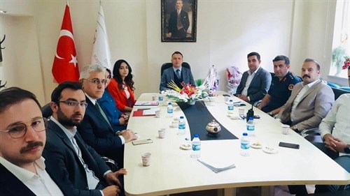 Kaymakamımız Sayın Yakup PAPAKER Başkanlığında Çocuk Koruma Kurulu Toplantısı Gerçekleştirildi.